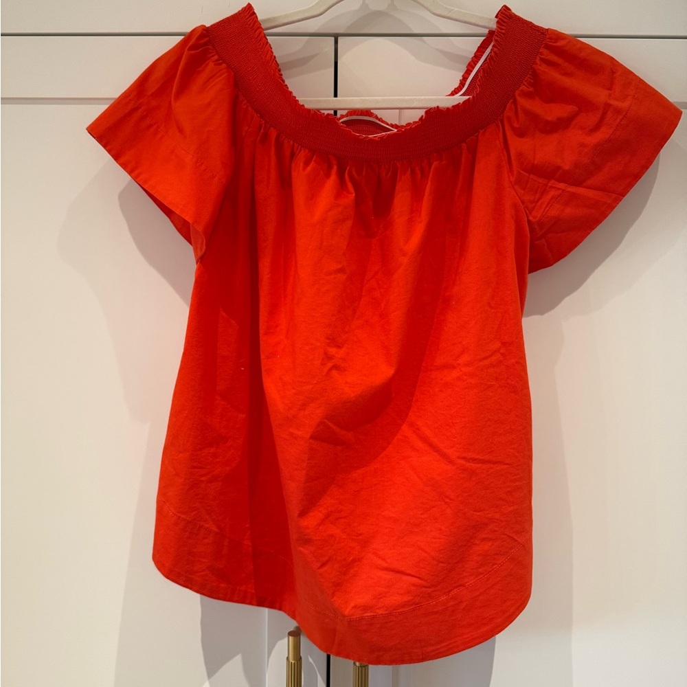 orange blouse